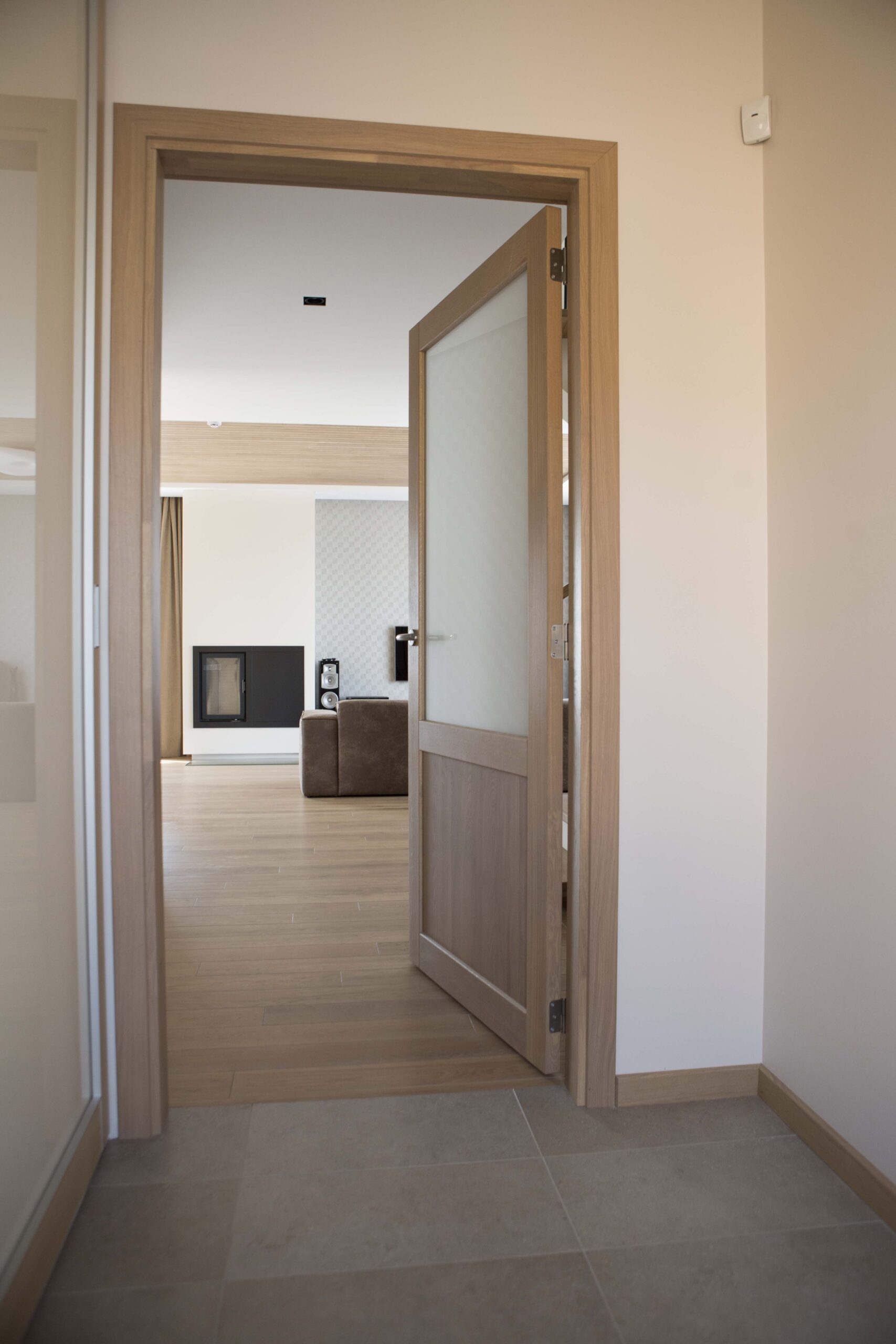 Solid oak wood door