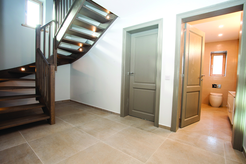 Solid oak wood door