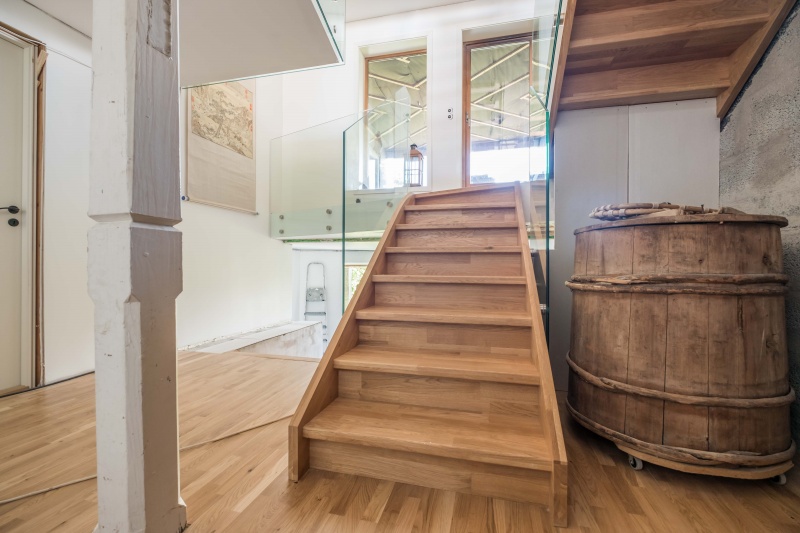 Oak stairs in Norway. Project no. 67