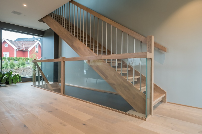 Oak stairs in Norway. Project no. 69
