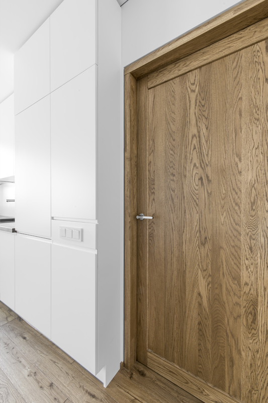 Solid oak wood door