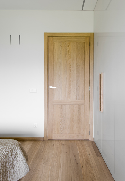 Solid oak wood door