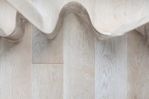 How to Maintain and Renew Oak Flooring?