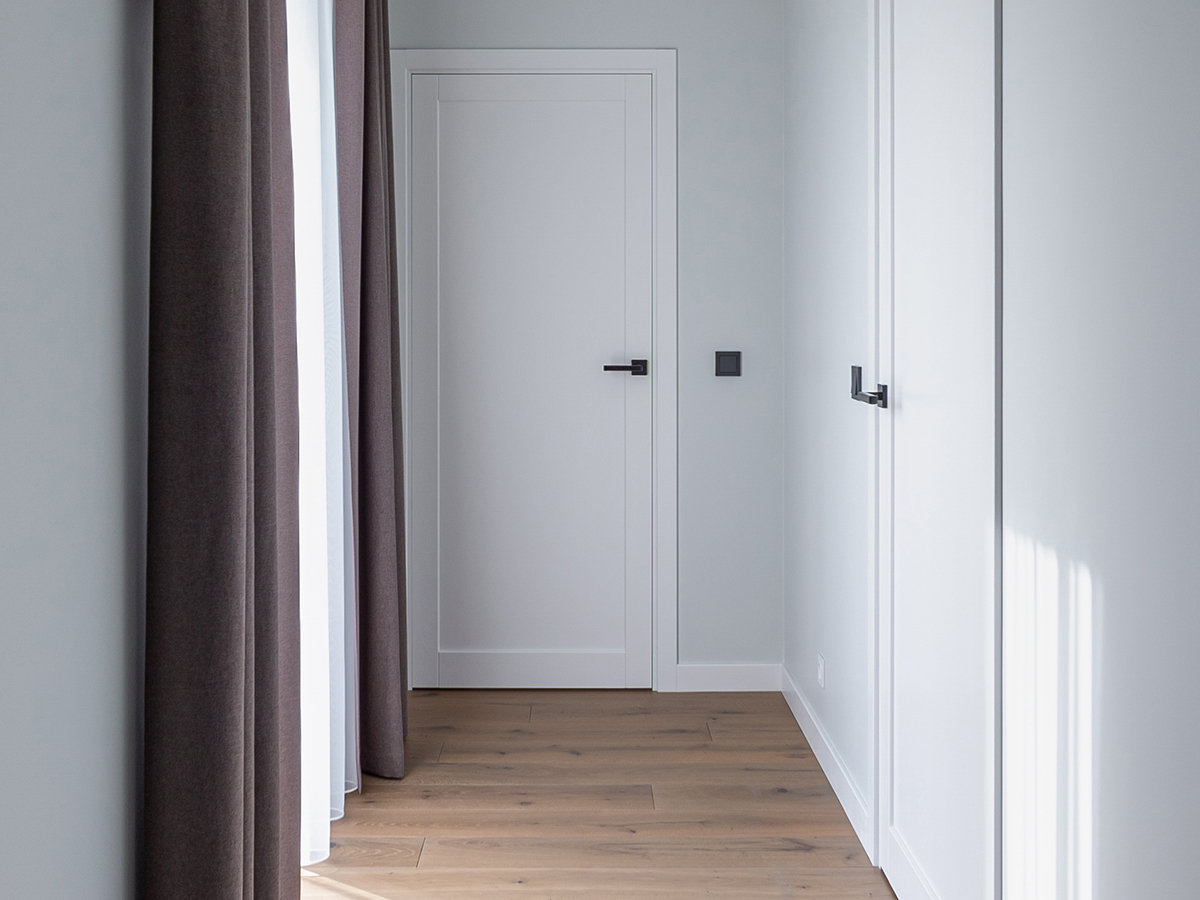 Scandinavian Style Oak Doors: A Gift for Minimalism Enthusiasts