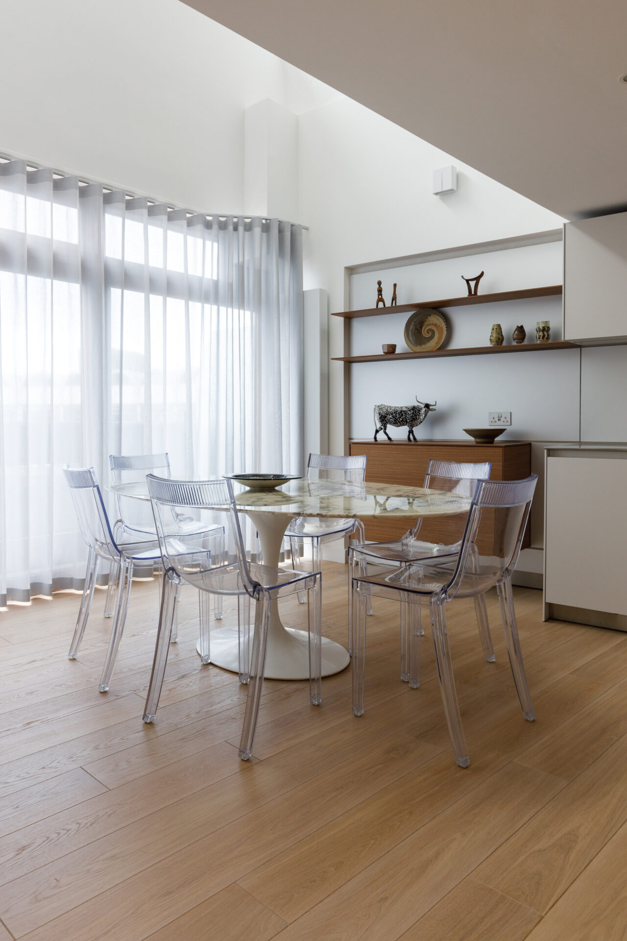 Oak flooring: E-2410 Ivory
