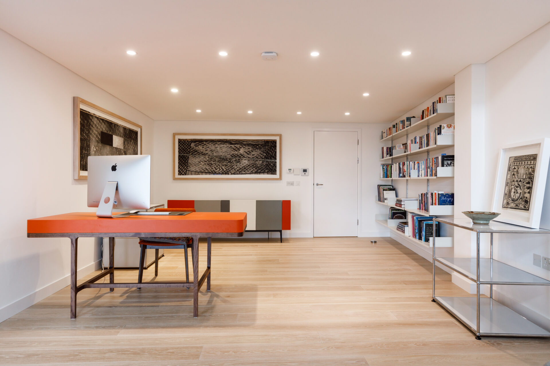 Oak flooring: E-2410 Ivory