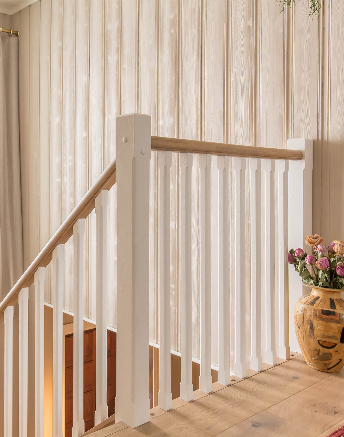 Wood Stairs: Blending Functionality and Aesthetics