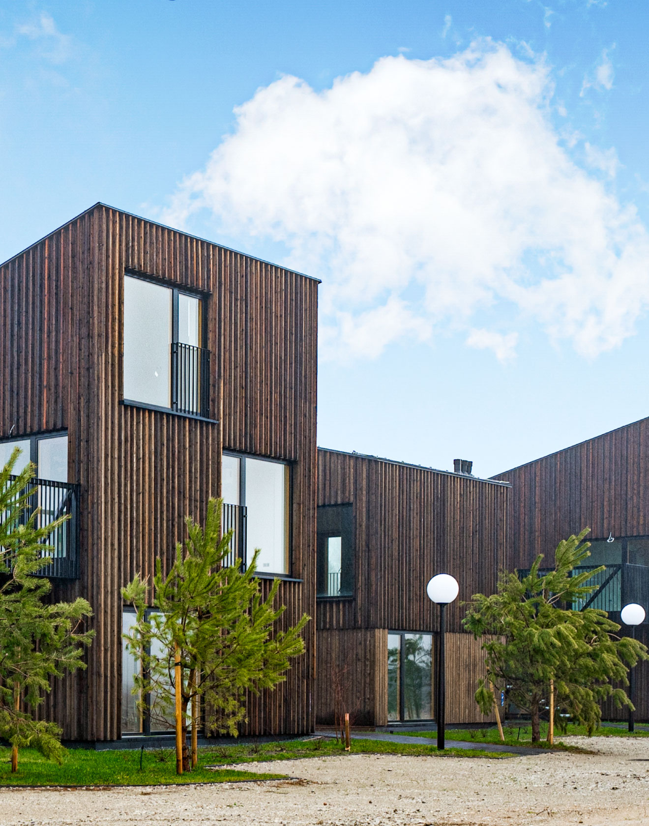 Vacation Vibes Year Round: The Rustic Charm of Oak Flooring at Svencele Dunes Apartments, Lithuania