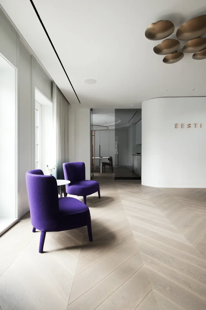 Chevron Flooring: The Stylish Pattern That’s Taking Over Modern Homes