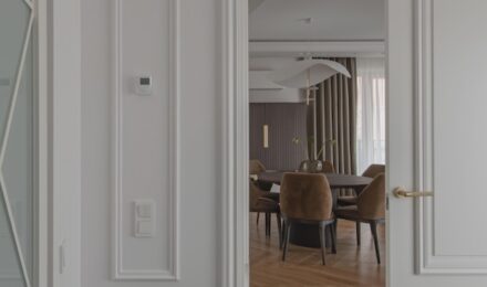 The Rhythm of White: Chevron Oak Flooring as the Heart of the Interior