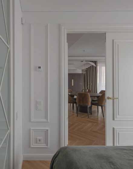 The Rhythm of White: Chevron Oak Flooring as the Heart of the Interior