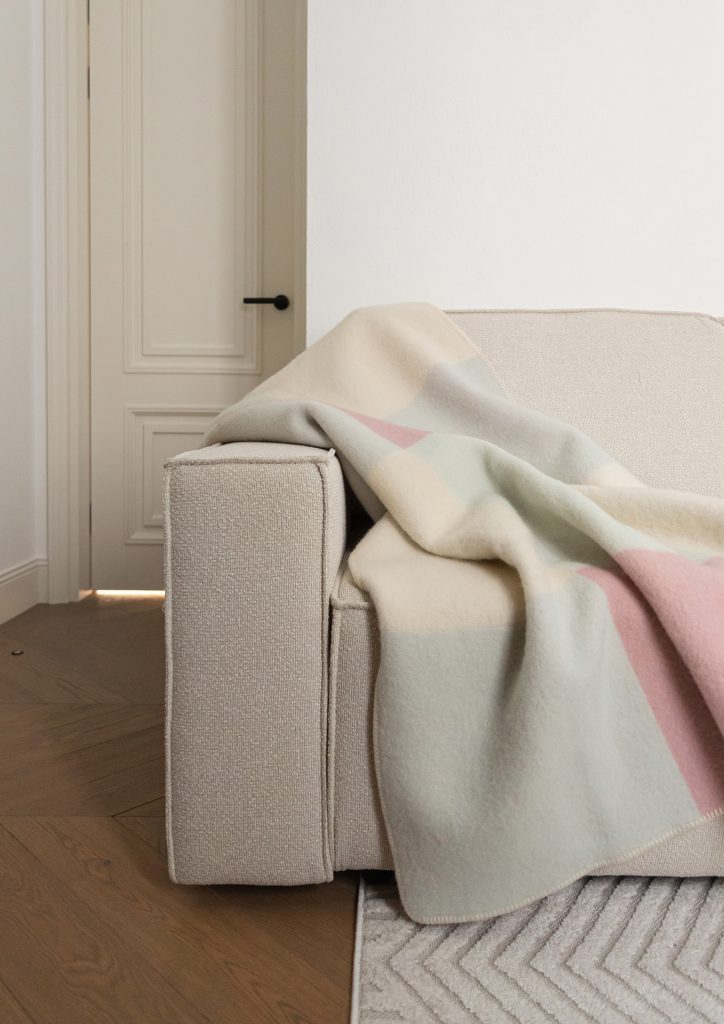 Chevron 45° Flooring - A Defined, Refined Interior