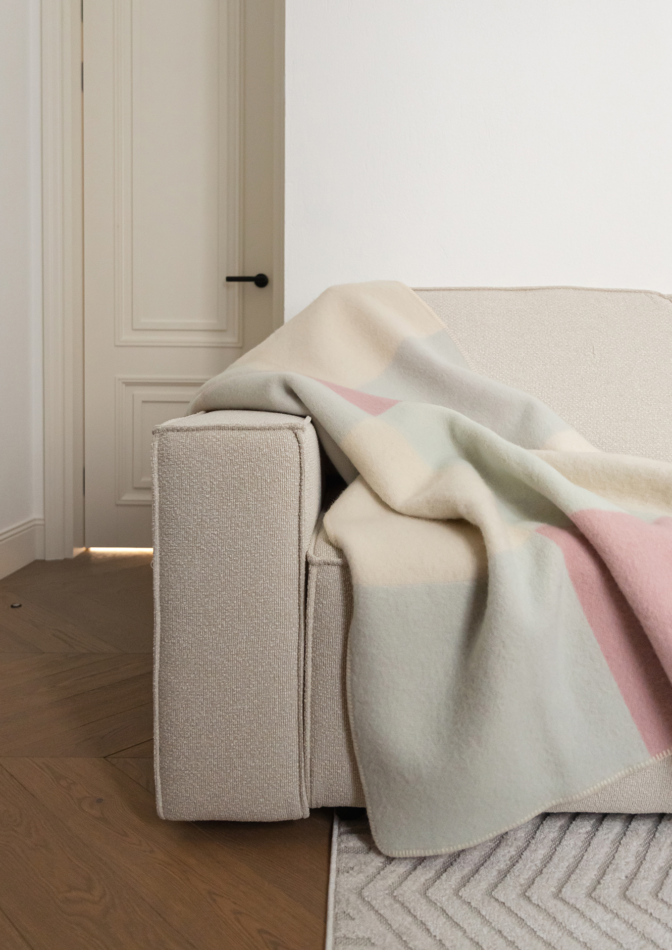 Chevron 45° Flooring - A Defined, Refined Interior