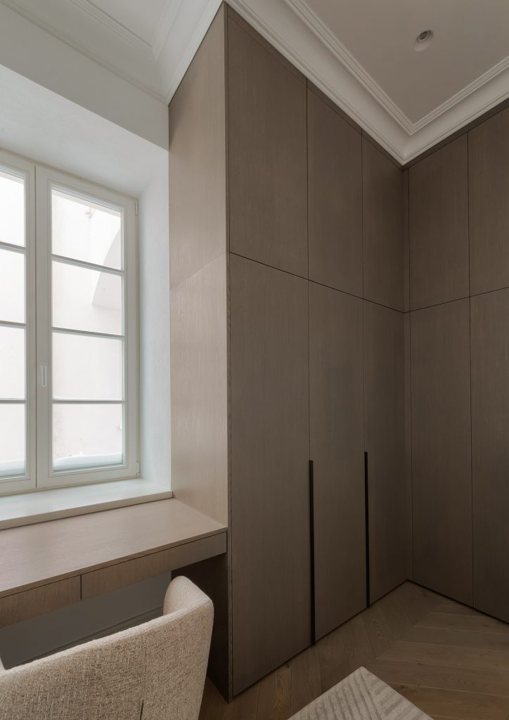 Chevron 45° Flooring - A Defined, Refined Interior