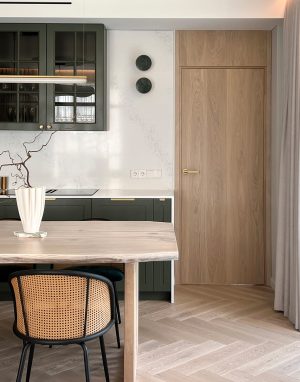 Herringbone Oak Flooring and FLOW Doors – Light That Shapes the Experience