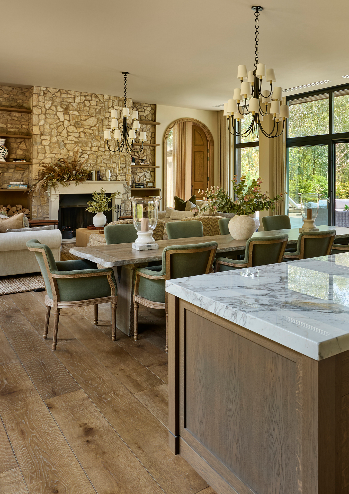 Tobacco Rustic flooring - a solid foundation that shapes the interior.