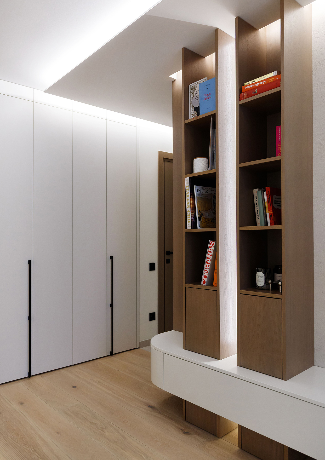 A Harmonious Apartment Defined by Natural Oak